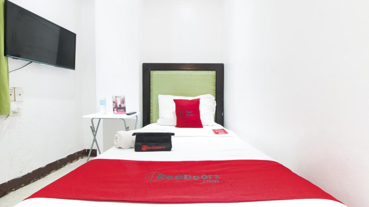 Reddoorz @ Real Fatima Tacloban Hotel Anibong Ngoại thất bức ảnh